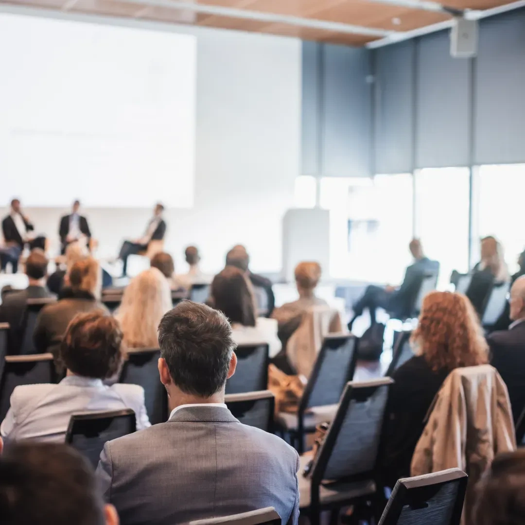 Многоцелевые площадки