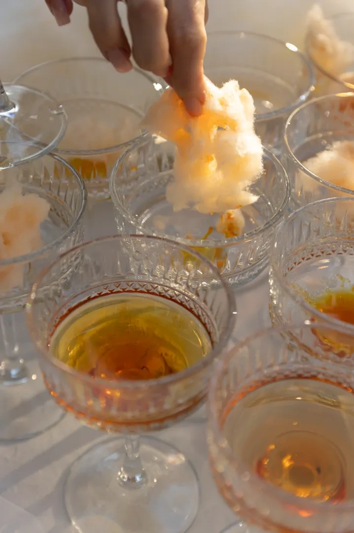 шампанское в бокалах