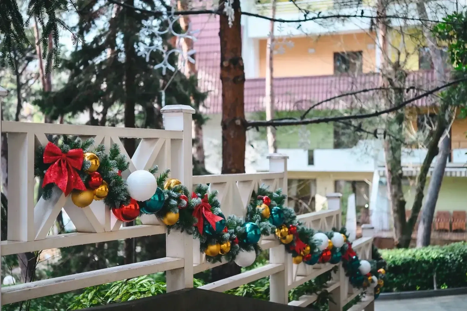 новогодние ёлки декор