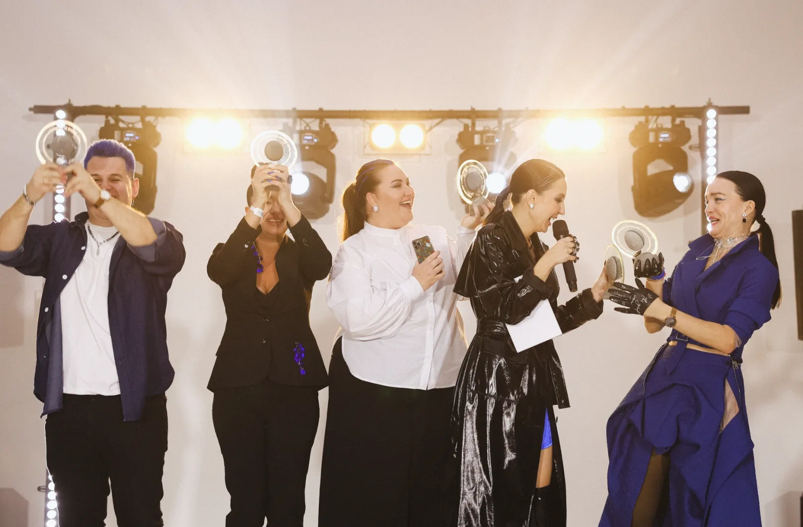 артисты награждение анимация