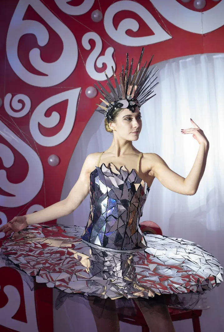 Зеркальная балерина