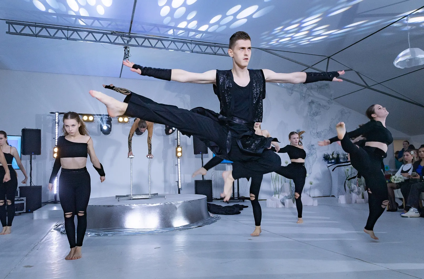 команда анимации шоу танцы