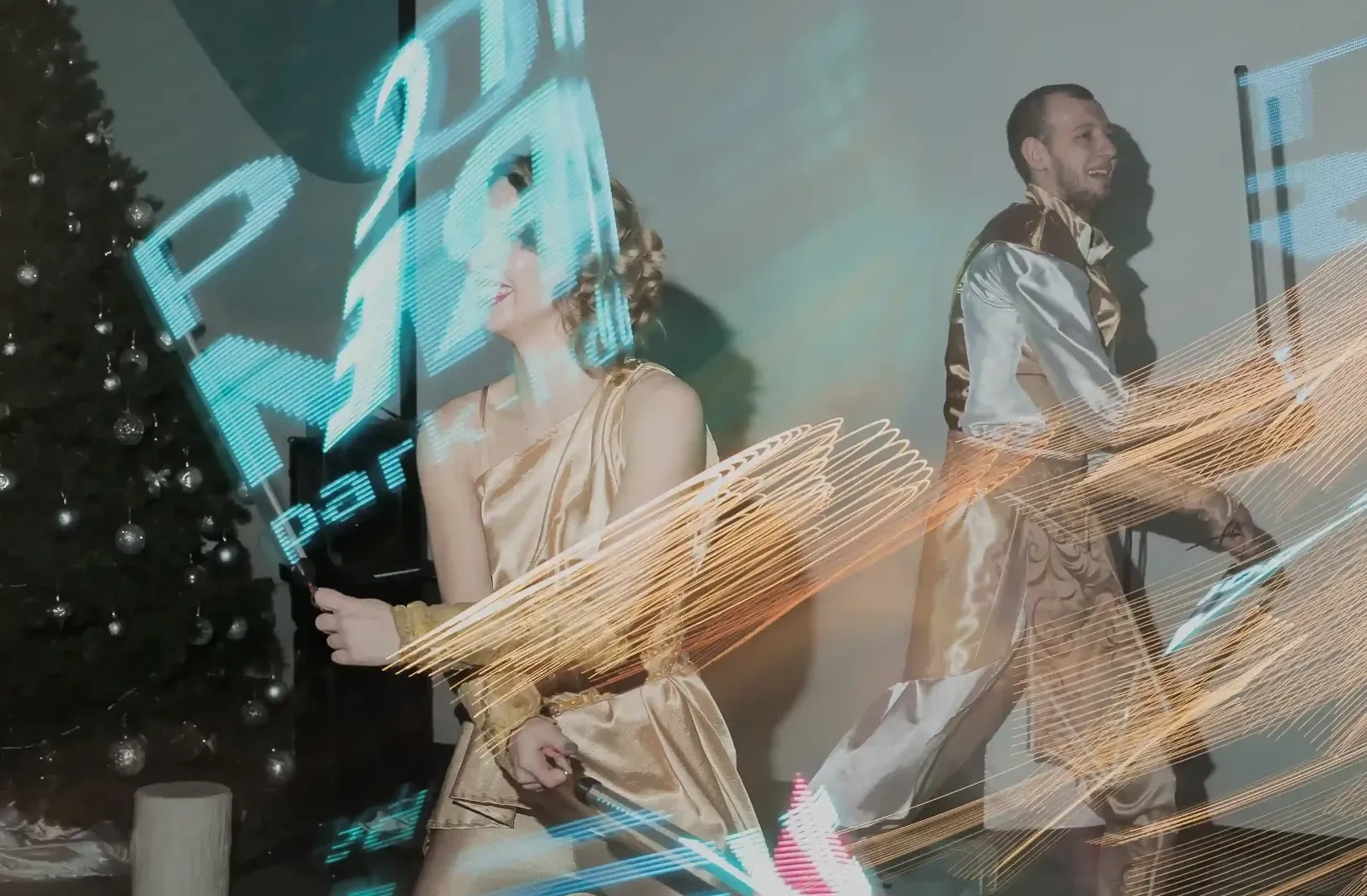 новогоднее выступление светодиоды