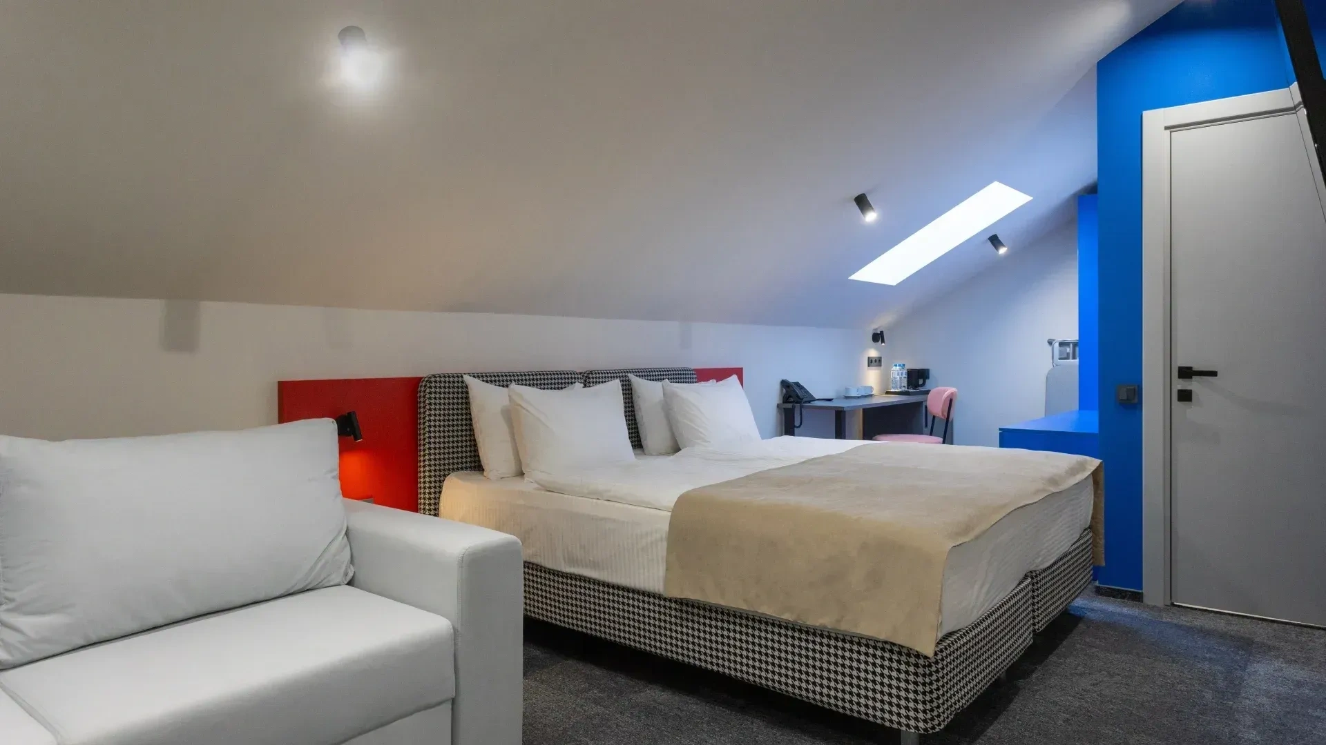 Полулюкс аттик