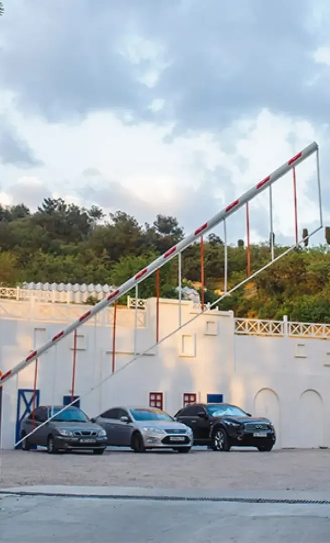 Охраняемая парковка