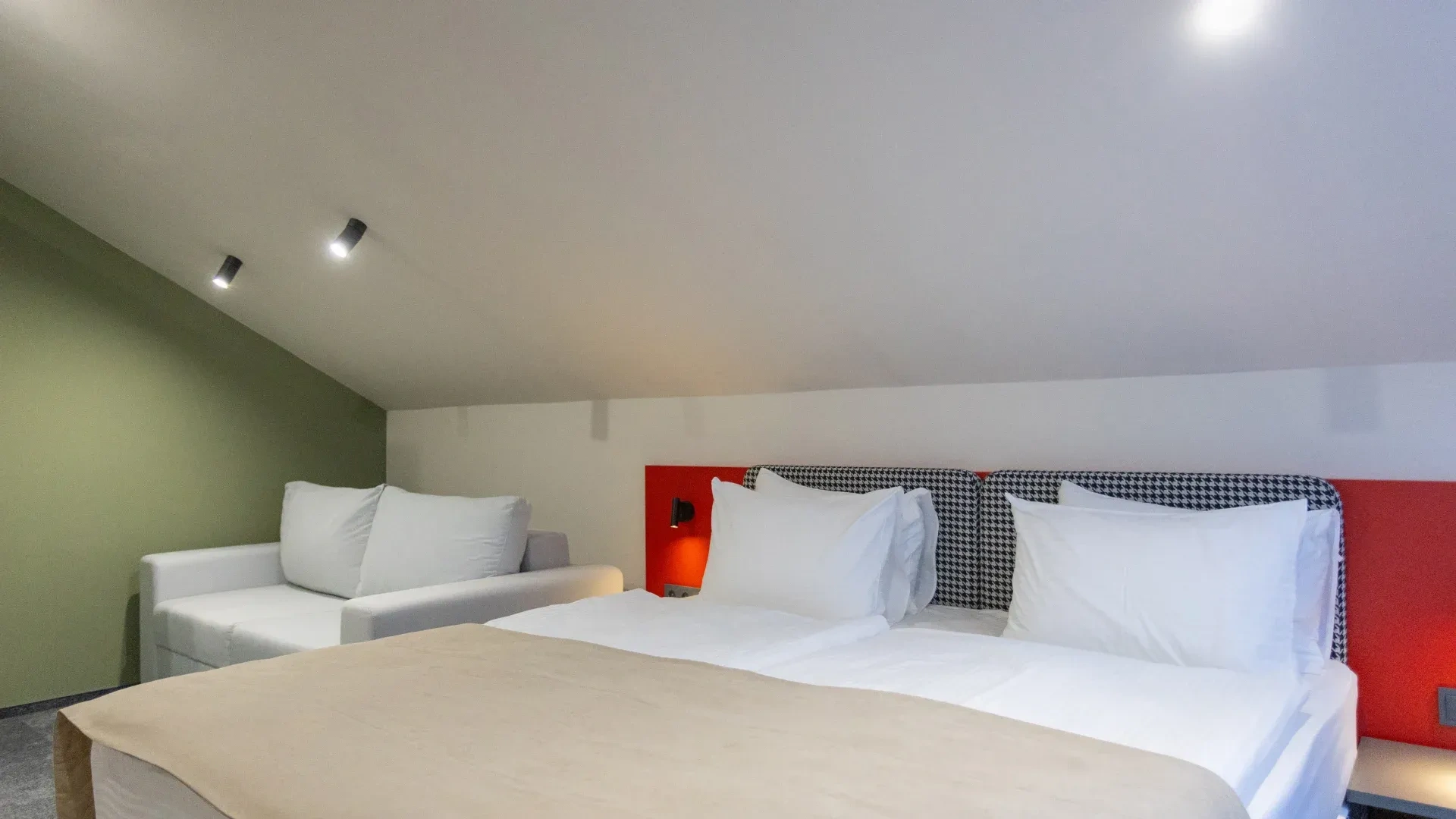 номер полулюкс аттик