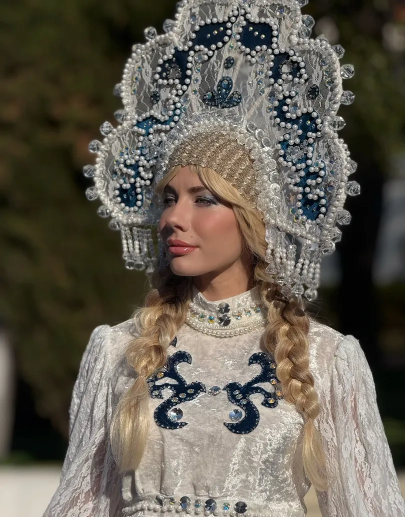 снегурочка в исконно русском кокошнике